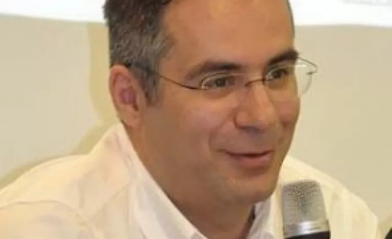 Adrian Moraru, director adjunct al Institutului pentru Politici Publice: Ideea ca mandatul lui Dragnea poate fi invalidat pe baza Regulamentului e o interpretare fara sens