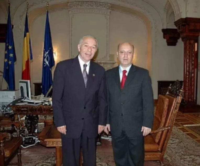 Andrei Alexandru saluta victoria incontestabila la europarlamentare a lui Ponta si a echipei sale