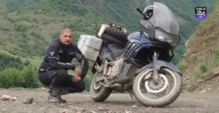 Codrut Toboc, un corporatist care prefera sa plece cu motorul in destinatii neobisnuite