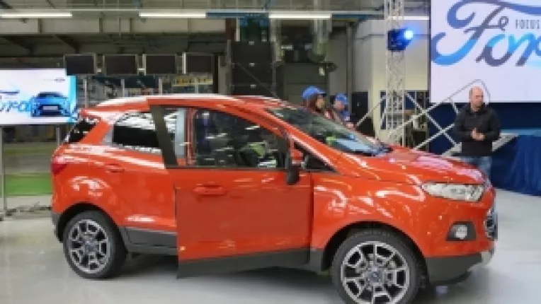 Compania Ford va finaliza in anul 2025 proiectele de investitii in fabrica de automobile si fabrica de motoare de la Craiova
