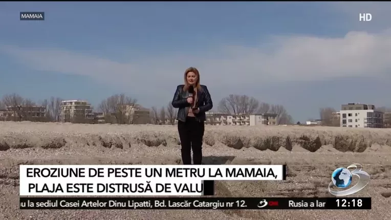 Eroziune de peste un metru la Mamaia. Plaja este distrusa de valurile puternice