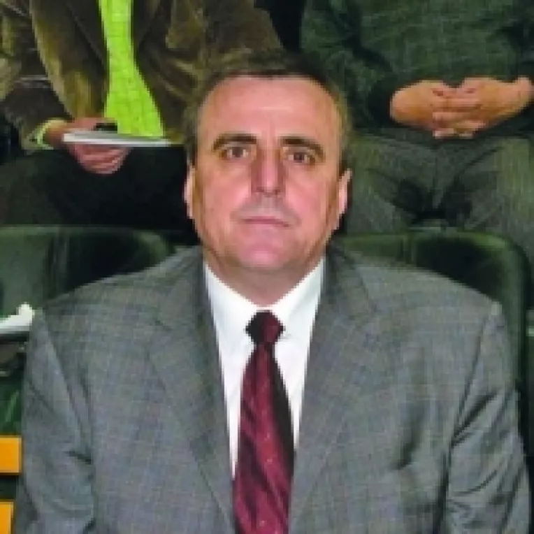 Fara contestatari. Iorgus: "Iorga este membru PD-L, mai trebuie sa ii dam carnetul"