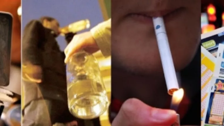 Fumigene adunate din presa