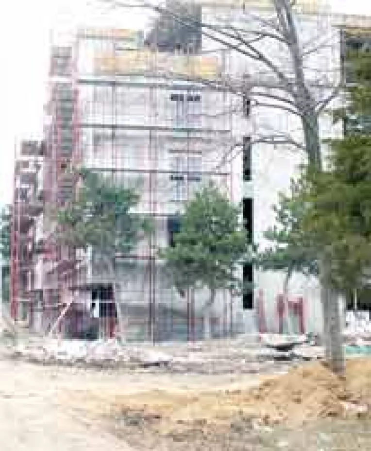 In sudul litoralului, investitorii au gasit bani pentru hoteluri cu 11 etaje