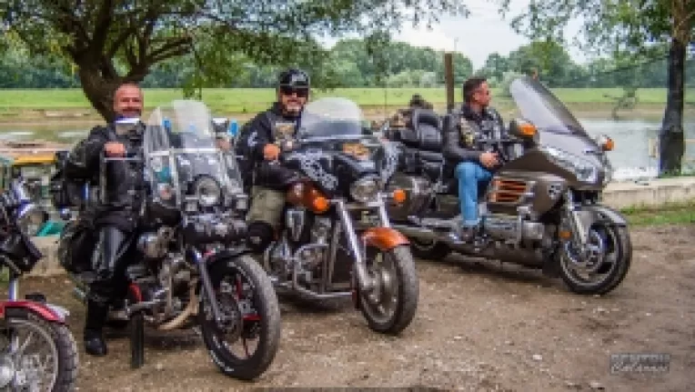 La complex Albatros Podul 4 din Calarasi, a avut loc cea de-a 8-a editie a festivalului Black& White Motor Fest