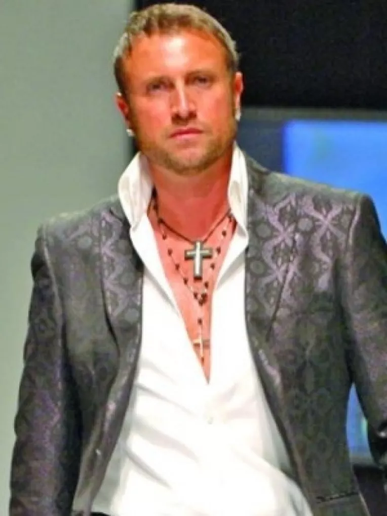 La emisiunea Pro Tv "Serviti va rog": Catalin Botezatu a marturisit ca a avut ciroza, dar dupa cateva ore a retractat