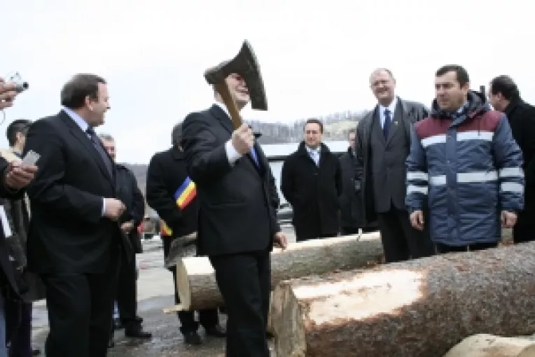 Liderul PNL Crin Antonescu: "Boc o cauta cu lumanarea"