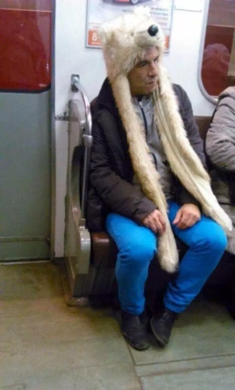 Moda nebuna la rusi, in metrou!