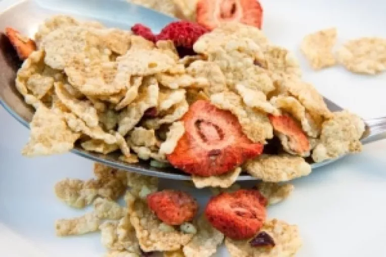 Multe sortimente de cereale comercializate in tara noastra contin foarte mult zahar