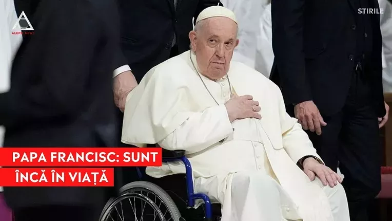 Papa Francisc a fost externat din spital