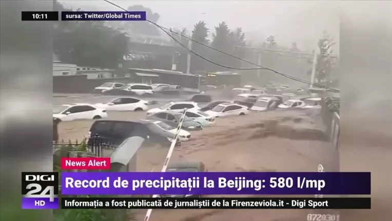 Ploi torentiale si inundatii de proportii in China: Cel putin 11 persoane au murit