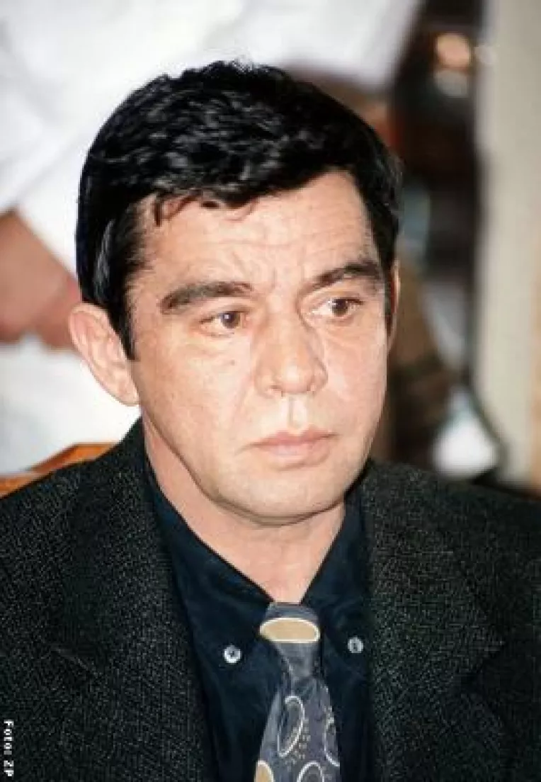 Poetul si jurnalistul Corneliu Ostahie a murit, dupa ce in urma cu trei saptamani si-a aniversat implinirea a 64 de ani