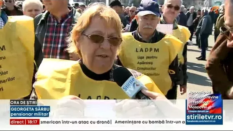 Politistii au strigat "Hotii!" in fata MAI. Ei au protestat  fata de taierea pensiilor de serviciu