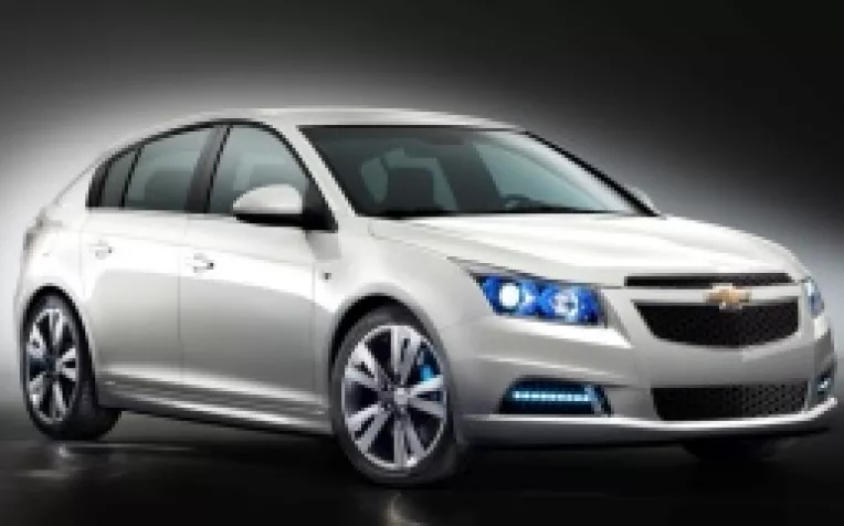 Salonul de la Paris: Chevrolet prezinta Cruze in versiune hatchback