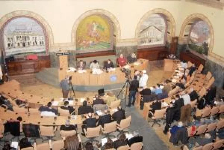 Solomon a "rupt" PDL-ul