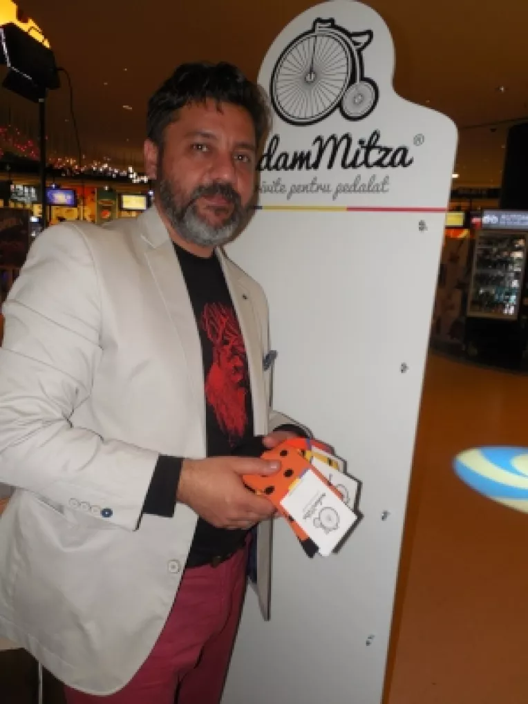 Sosete potrivite pentru pedalat, de la Madam Mitza