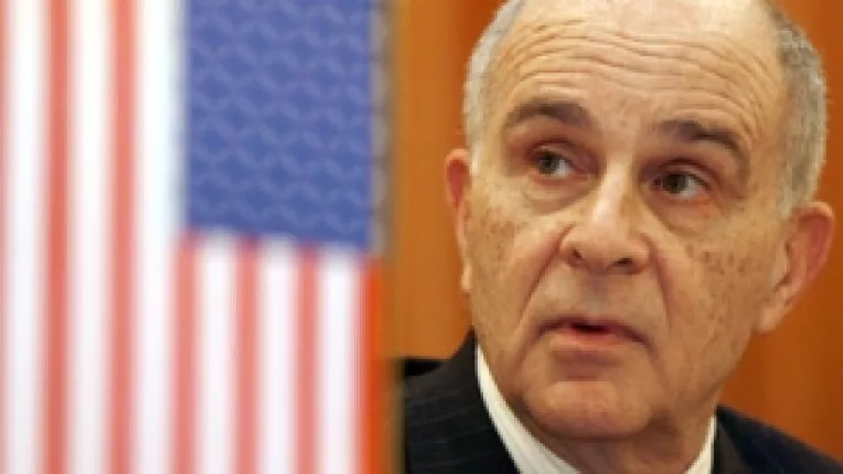 Taubman critica infrastructura rutiera din Romania, dar lauda firma Bechtel