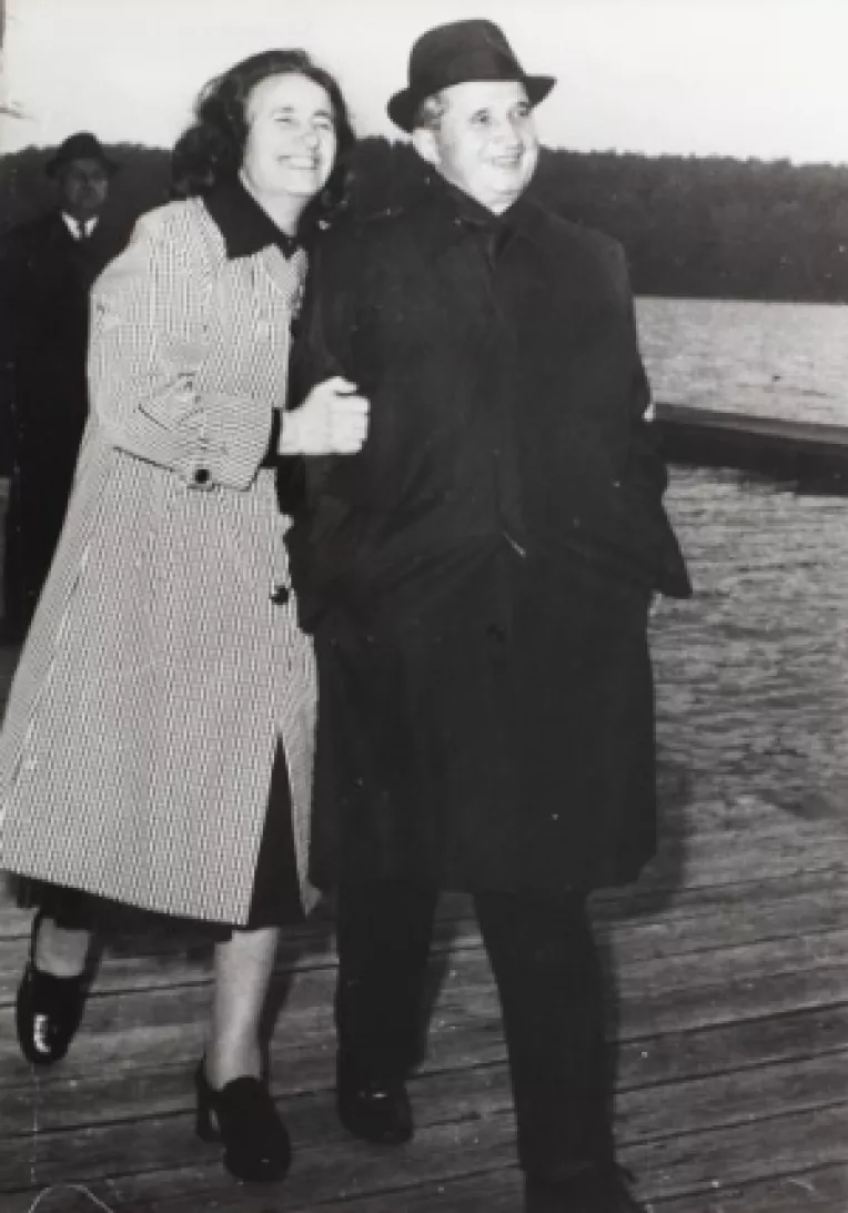 Trei seri de recorduri la Artmark si o noua expozitie inedita