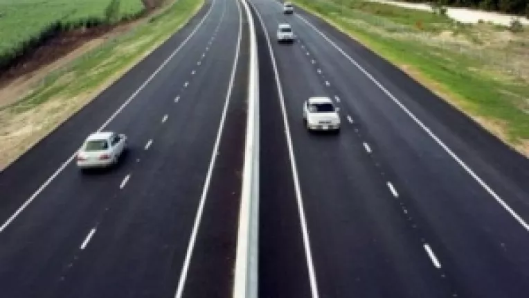 Tronsonul de autostrada Simeria-Orastie, cu o lungime de aproape 18 kilometri, a fost inaugurat azi 