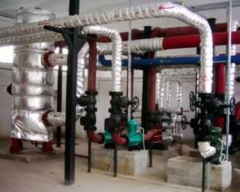 Una zic si alta fac. Regiile din Craiova se incaiera pe apa