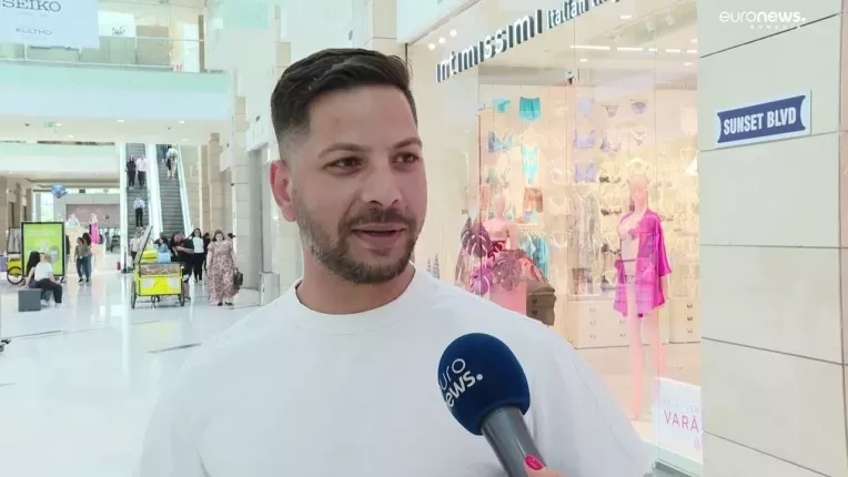 Vizita la mall, un obicei pentru romani